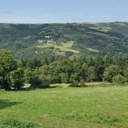 Montclar, 4 Pieces, 5 Personnes - Fr-1-601-476 * Montclar (Aveyron)